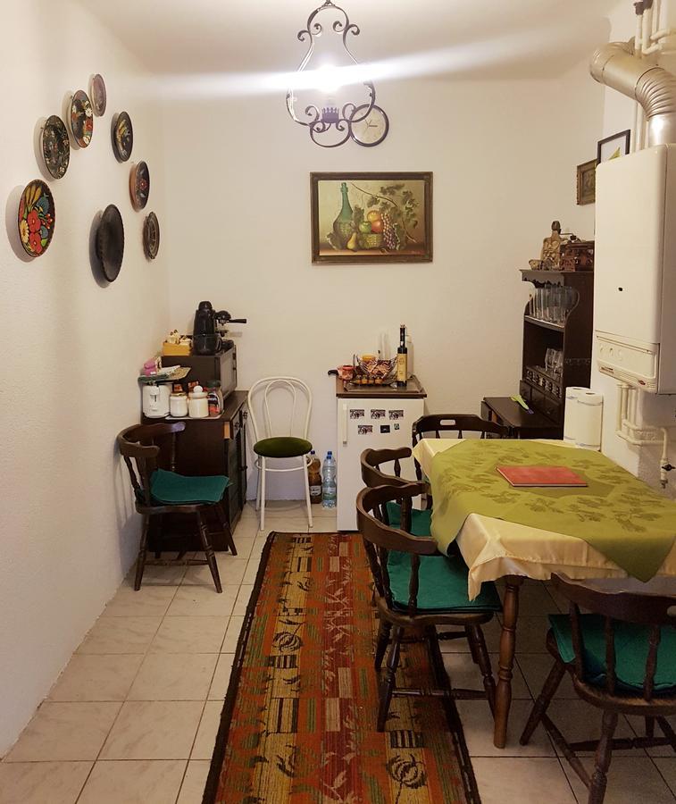 Kuti Vendeghaz Hotel Bakonykuti Buitenkant foto