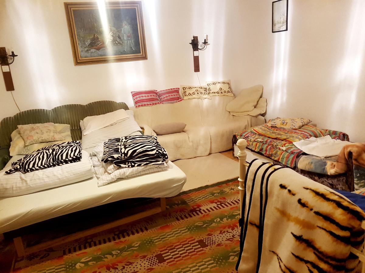 Kuti Vendeghaz Hotel Bakonykuti Buitenkant foto